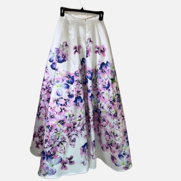 Blush Prom Skirt w/ orchid type floral design size 0 - Picture 4 of 6
